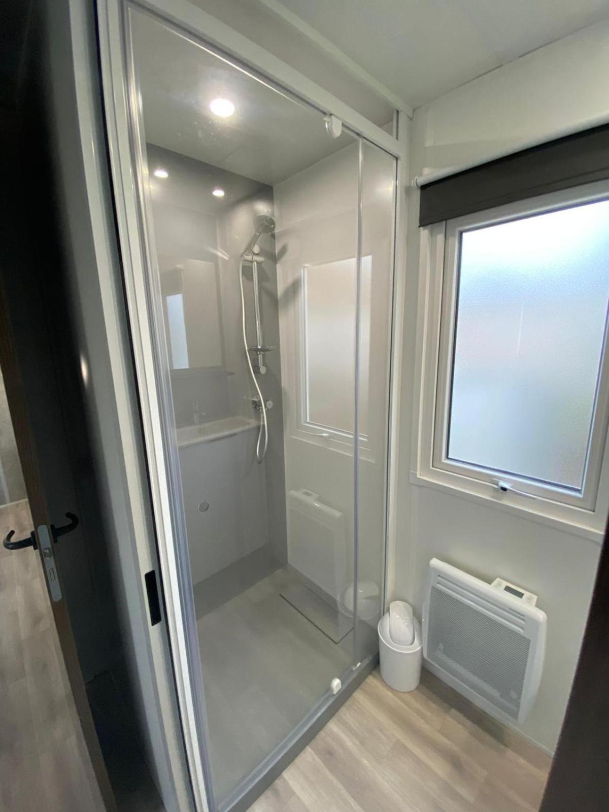 Mobil Home Familial Neuf De 2024 Pour 8 Personnes Valras-Plage Exteriör bild